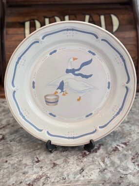 Newcor Stoneware Countryside Goose plates, set of 2 | Country Goose cottage core